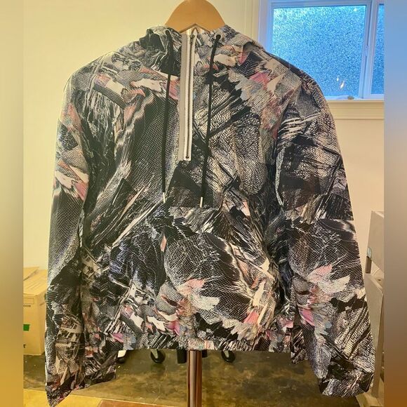 Onzie Science fiction windbreaker. Size S/M - Picture 4 of 9